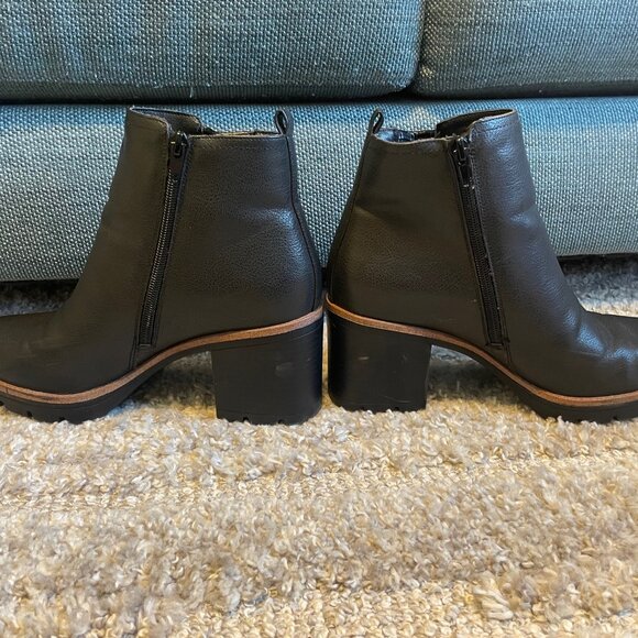 Naturalizer Women's Madalynn Gore Block Heel Bootie- waterproof - Picture 5 of 6